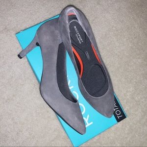 NWT Rockport- Plain Pump- Grey Suede